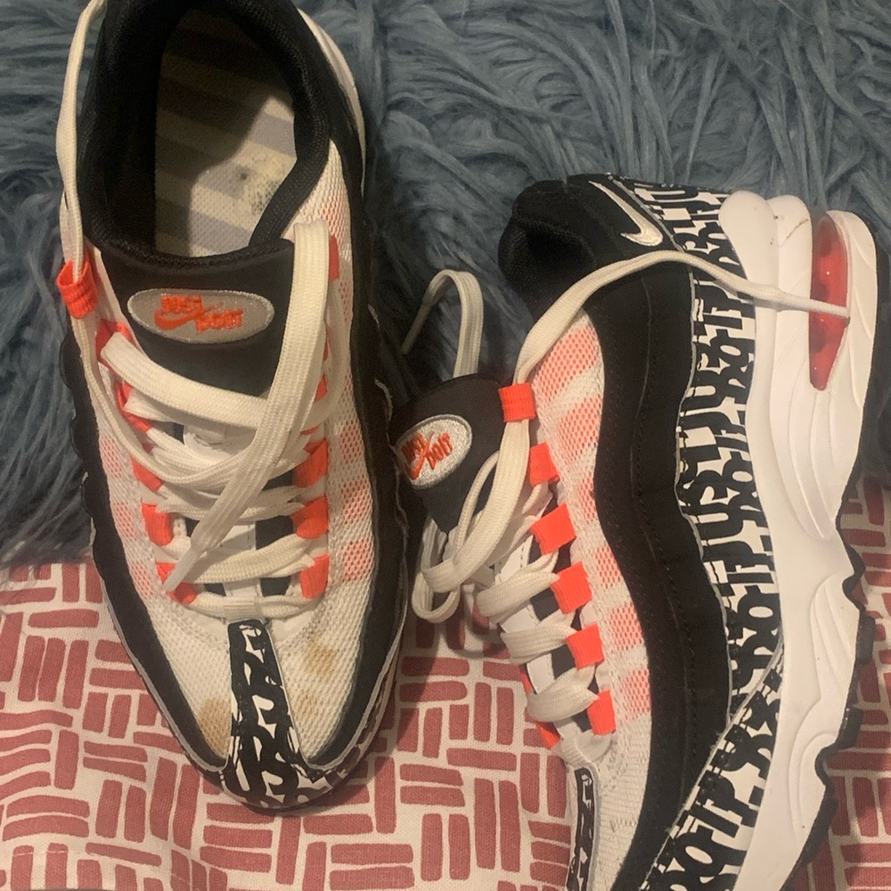 Youth size 3 Nike air Max 95